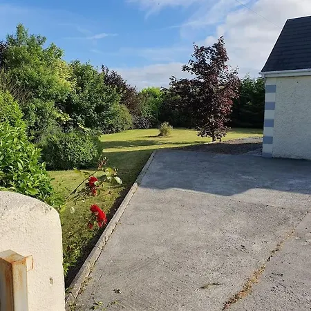 Hébergement de vacances Peaceful Farm In Menlough Near Mountbellew, Ballinasloe, Athlone & *