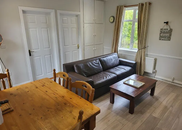 Peaceful Farm In Menlough Near Mountbellew, Ballinasloe, Athlone & Vakantiehuis *