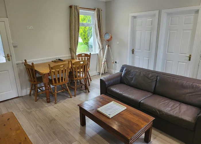 Vakantiehuis Peaceful Farm In Menlough Near Mountbellew, Ballinasloe, Athlone &