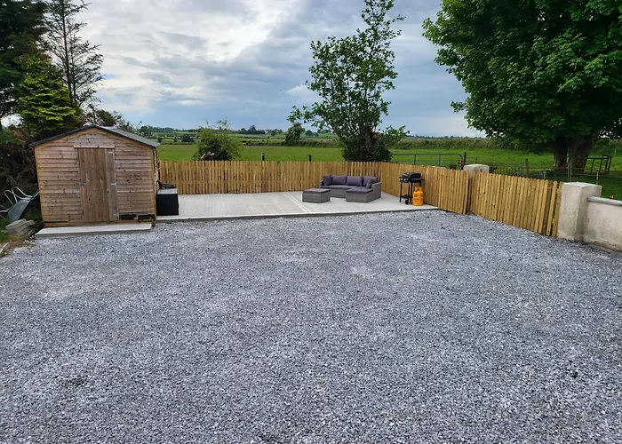 Peaceful Farm In Menlough Near Mountbellew, Ballinasloe, Athlone &